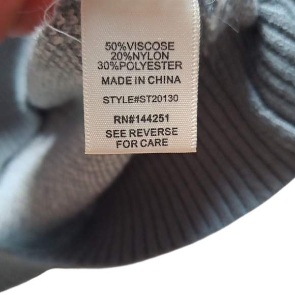 Sincerely Jules Women’s Medium Green White Herringbone Sweater Vest NWT - Picture 9 of 9